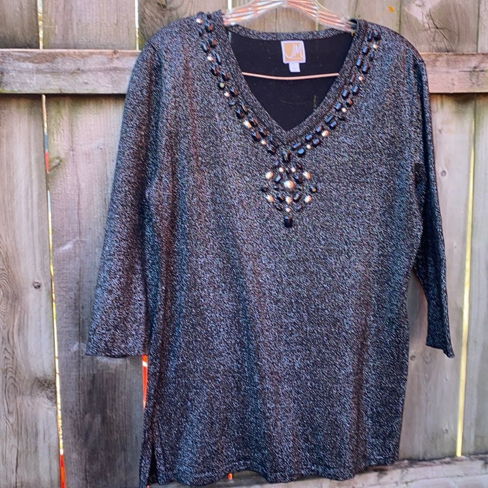 JM collection Bedazzled top sz. L